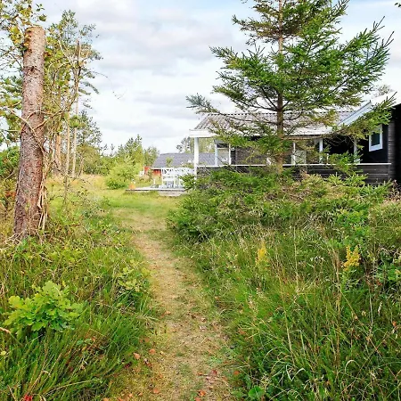 Three-bedroom Holiday In 57 Ålbæk